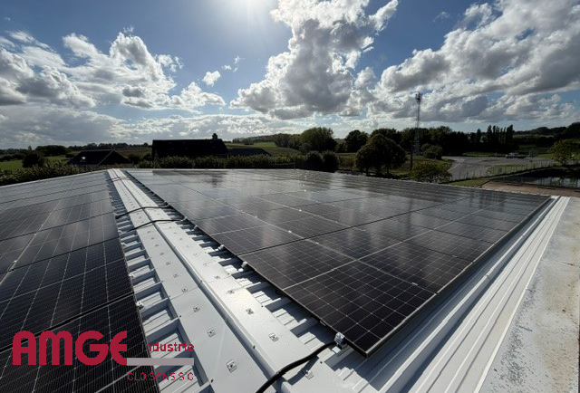 les ateliers de fabrication AMGE industrie produisent de l'electricite