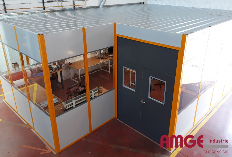 Cabine modulaire AMGE industrie : espace fablab