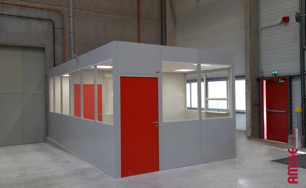 cabine d'atelier en cloison modulaire double paroi