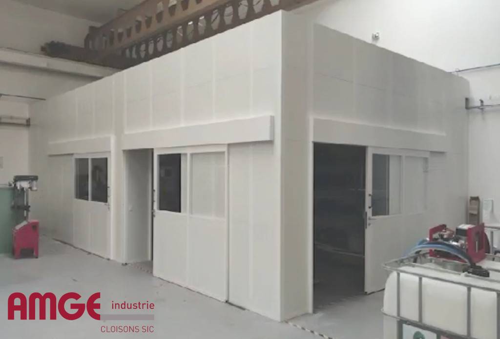 Cabine d'atelier isolée