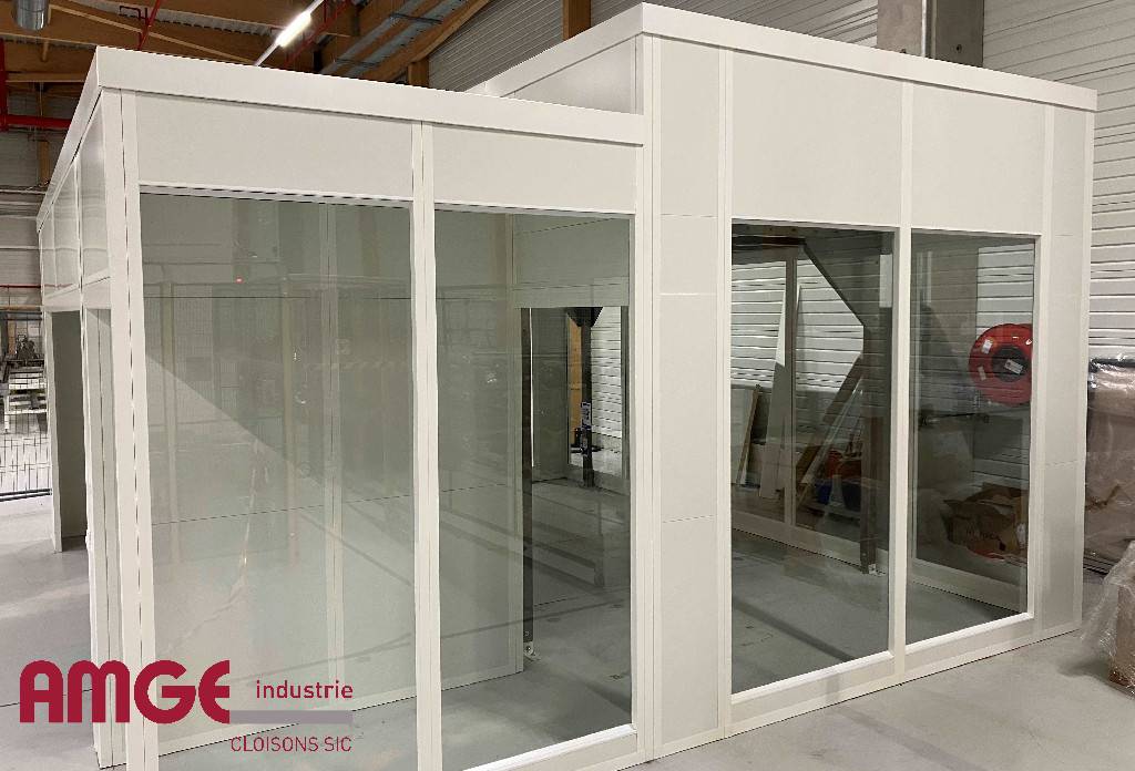 Fabrication et installation salle propre sur mesure