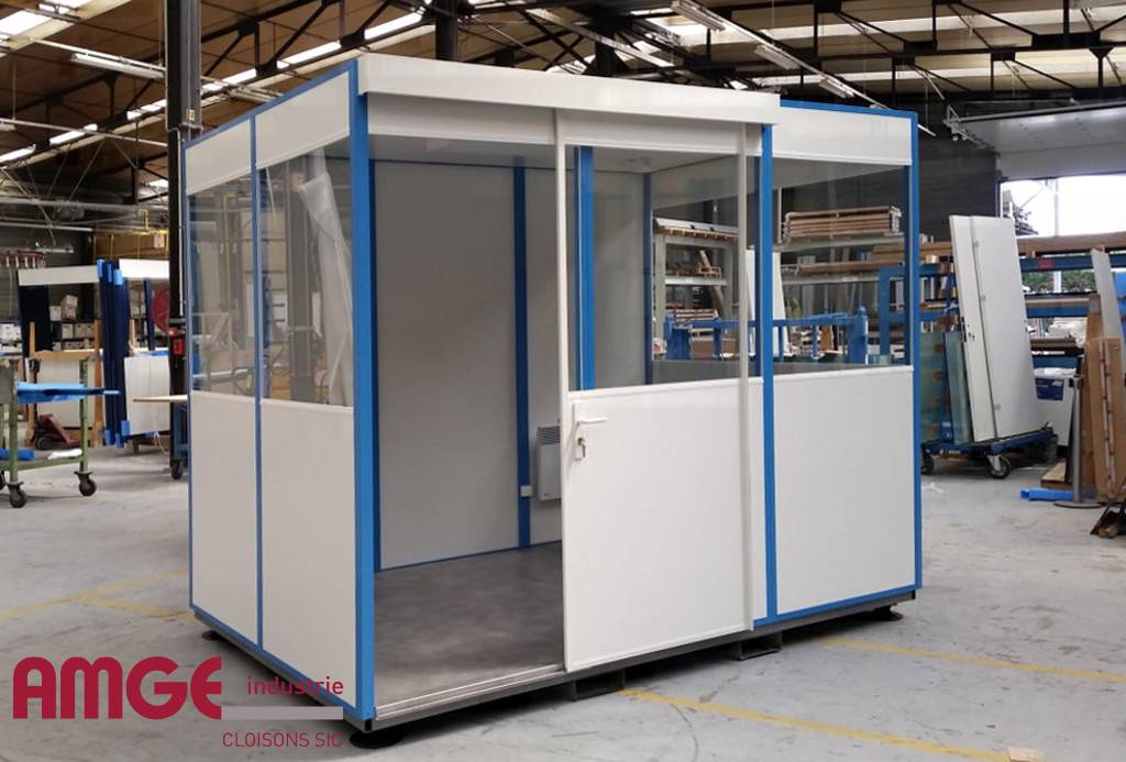 Cabine palettisable avec porte coulissante AMGE industrie