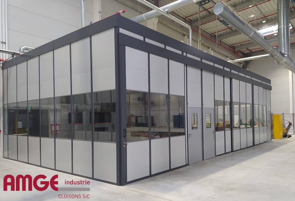 Cabine modulaire grande hauteur avec portes coulissantes par AMGE industrie